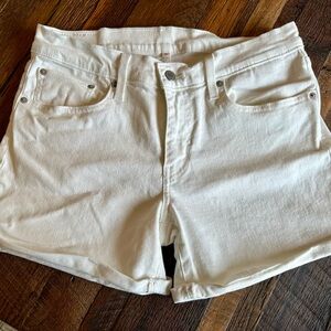 Levi shorts,30